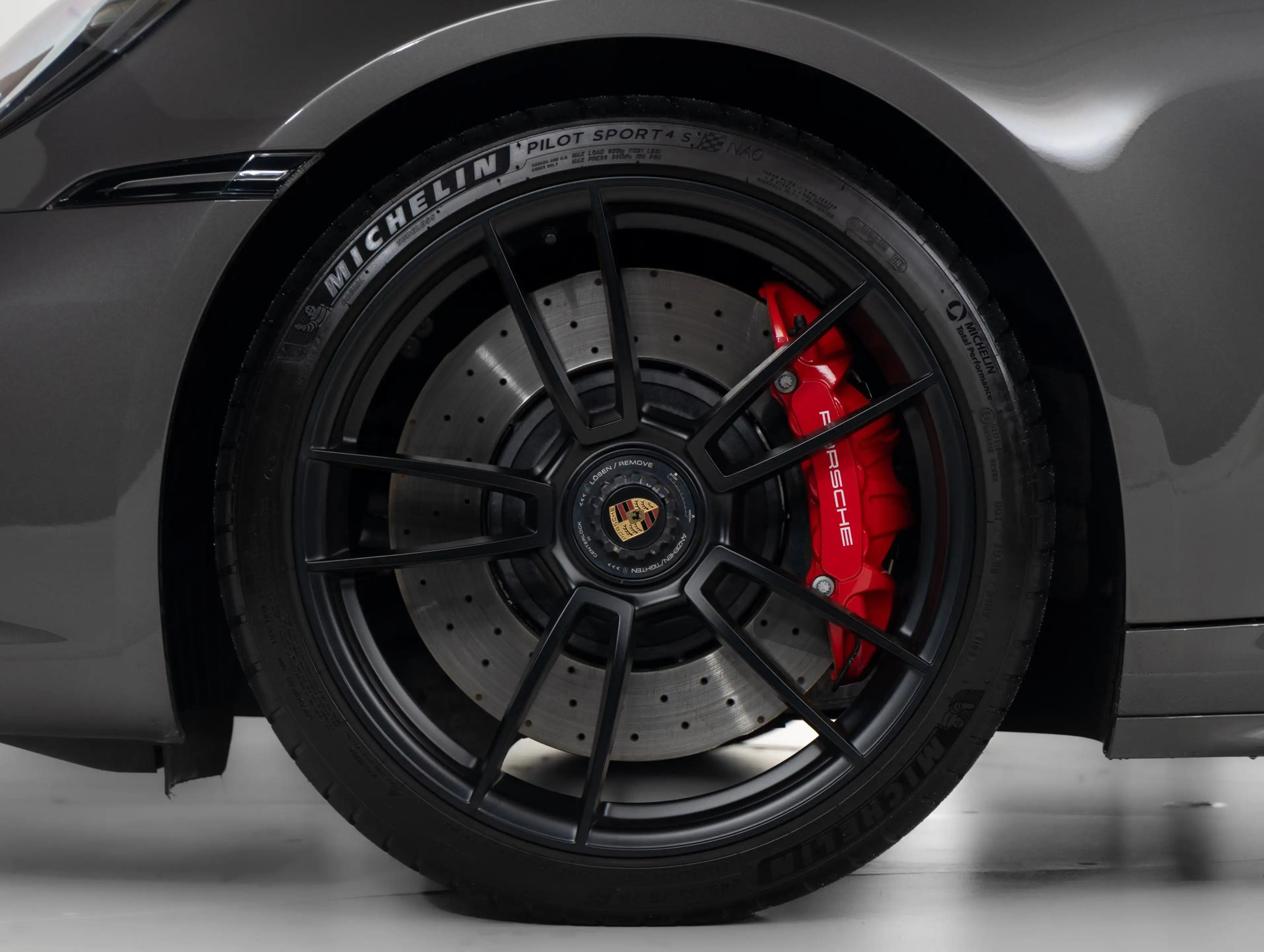 Porsche 992 Targa 4 GTS — photo 49