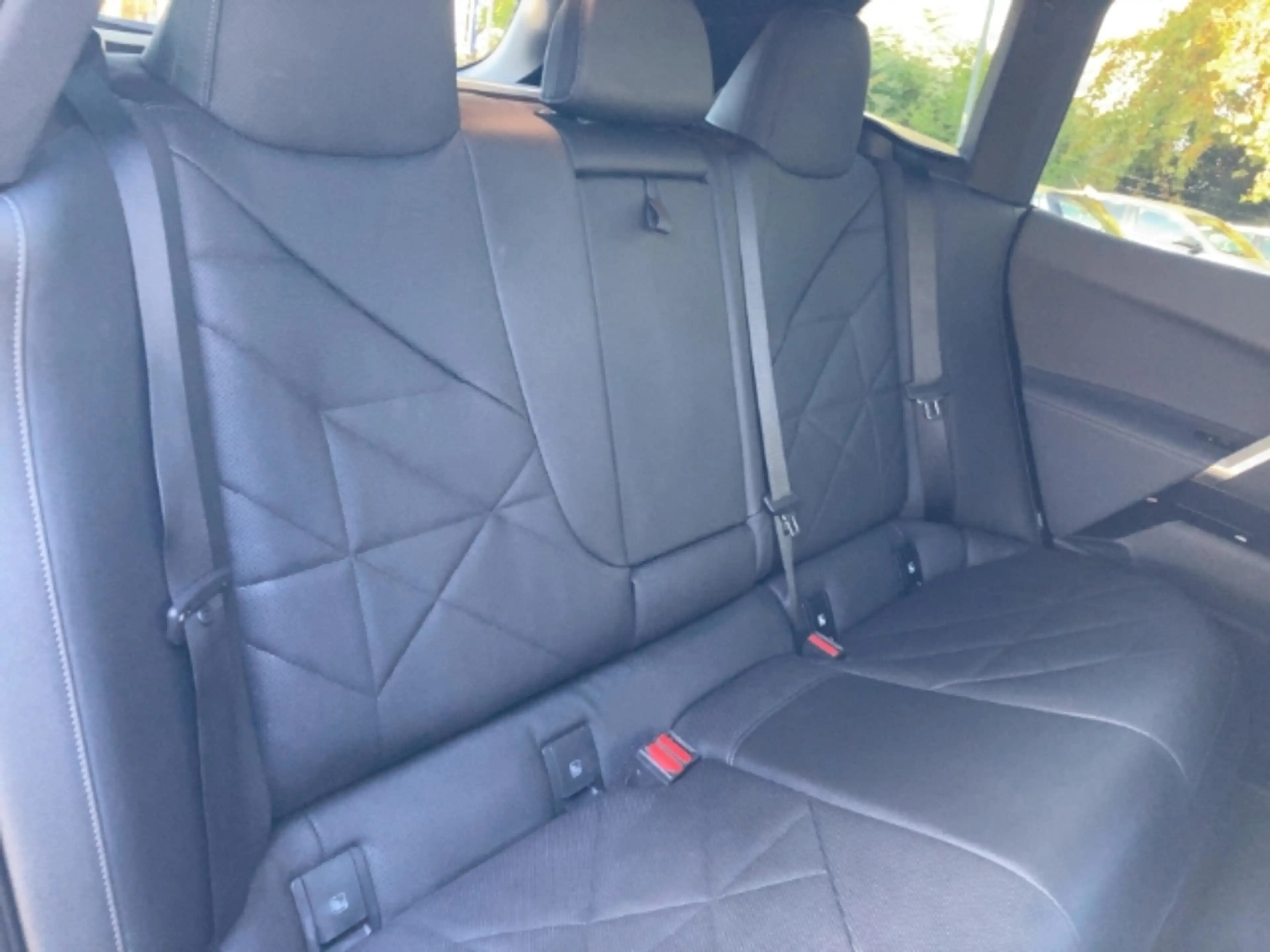 BMW iX xDrive 40 AHK-klappbar El. Panodach Panorama Navi — photo 7