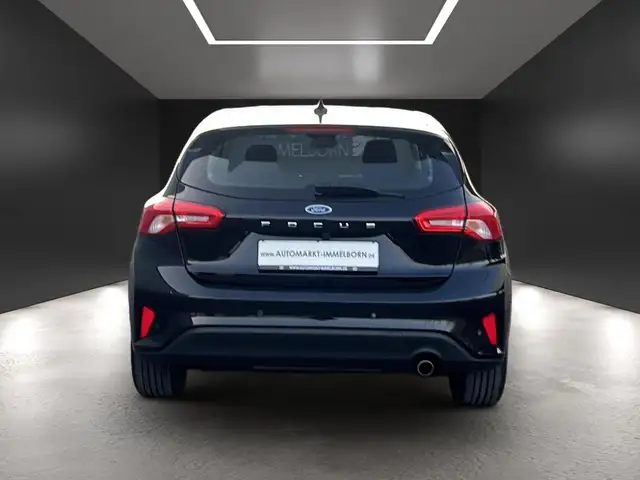 Ford Focus view 10
