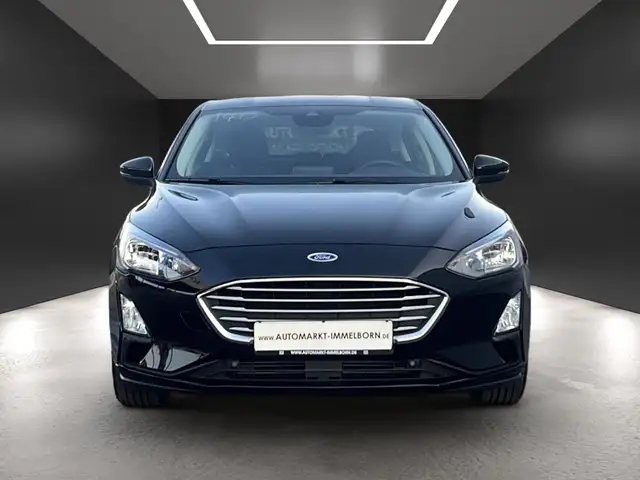 Ford Focus view 9