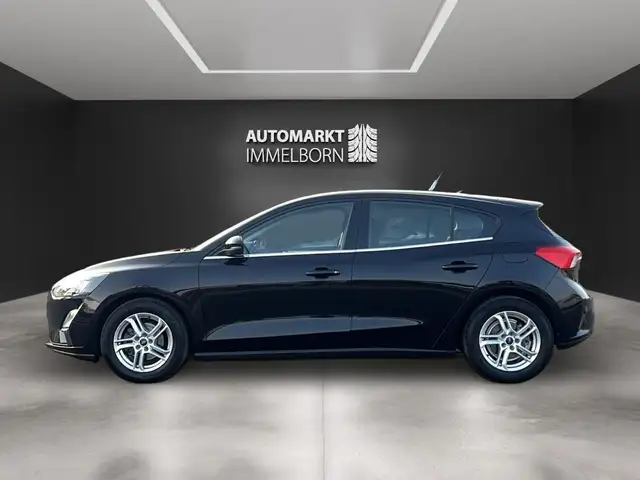 Ford Focus view 11