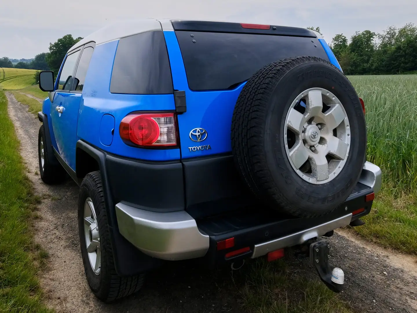 Toyota FJ Cruiser Blau - 2