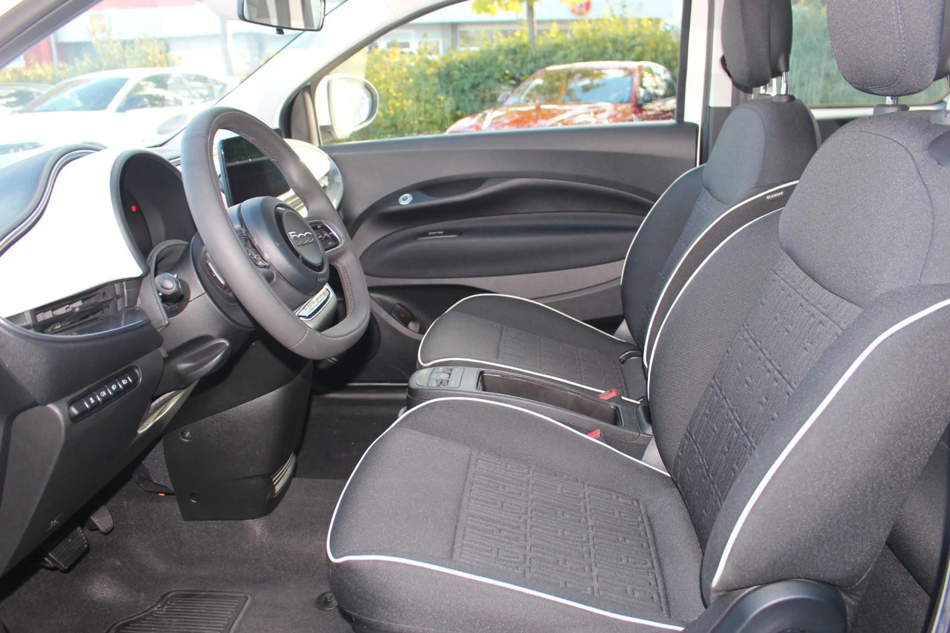 Fiat 500e CARPLAY/SOH 96,1% — photo 8