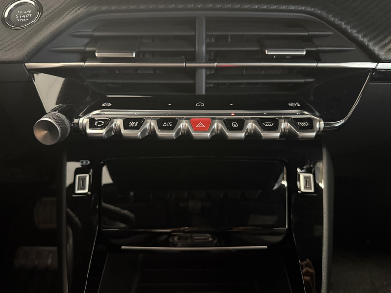 Peugeot 2008 1.2 Hybrid 110 Allure Automaat | Zorgeloze Zomerde — photo 12