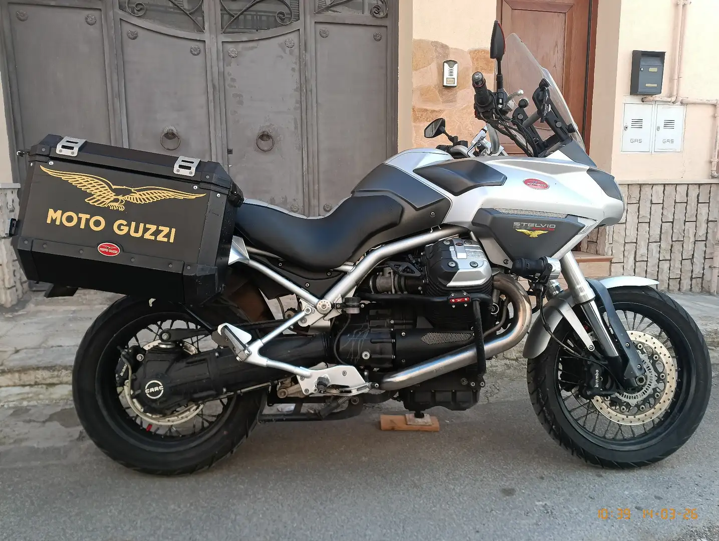 Moto Guzzi Stelvio 1200 8 valvole Blanco - 1