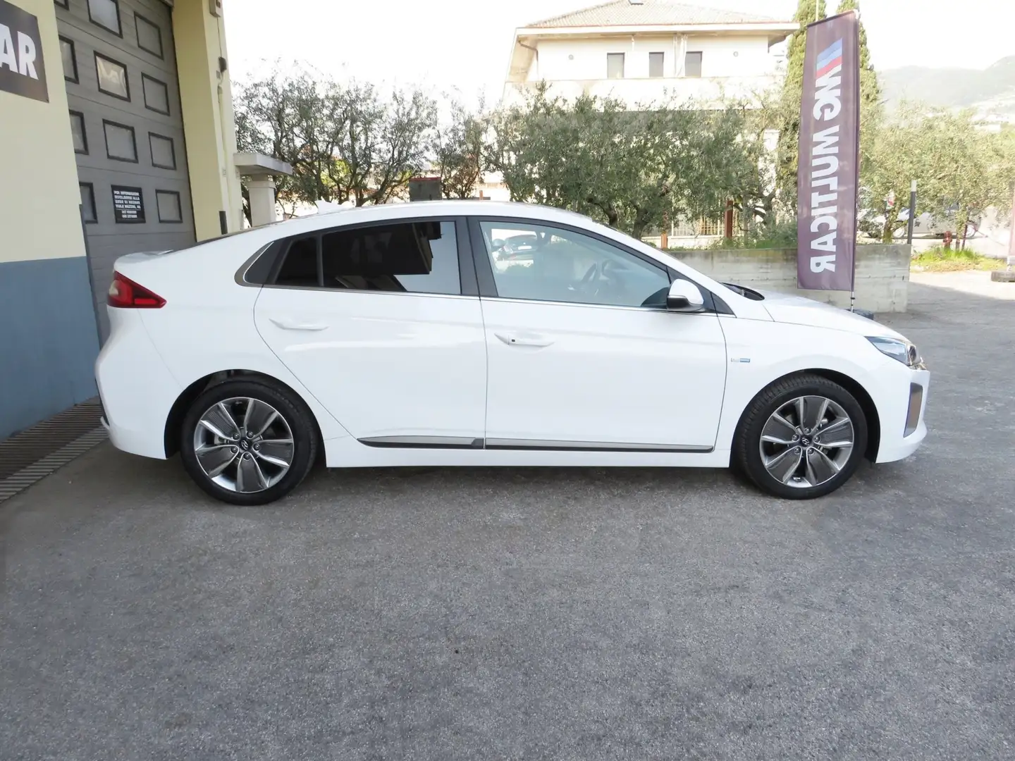 Hyundai IONIQ 1.6dct hybrid Style full led/keyless/wireless/adas Bianco - 2