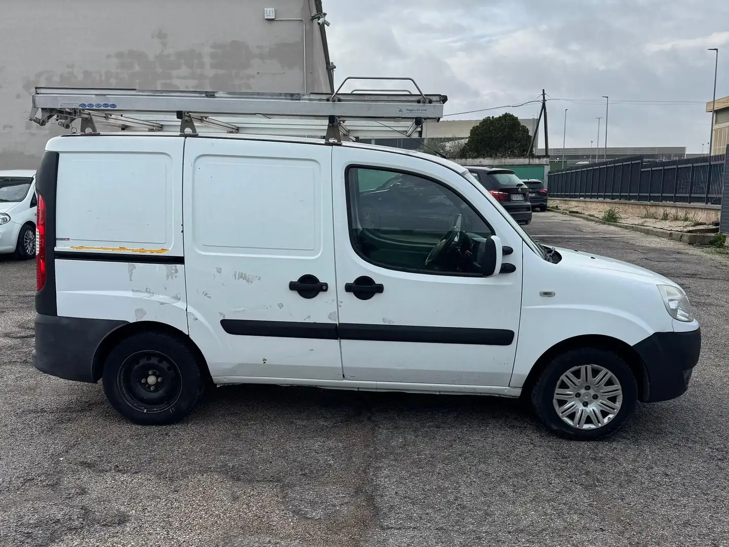 Fiat Doblo 1.6 B/MET FURGONE Weiß - 2