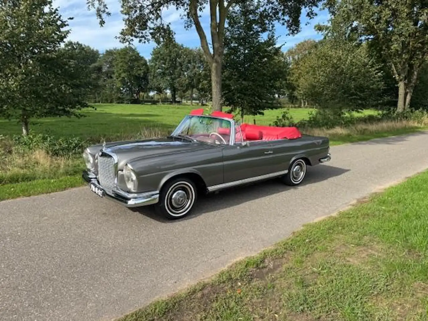 Mercedes-Benz 220 SEb Cabriolet 1963 Totaal gerestaureerd Grau - 1