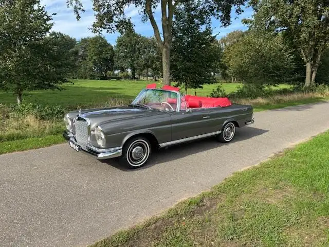 Mercedes-Benz 220 SEb Cabriolet 1963 Totaal gerestaureerd