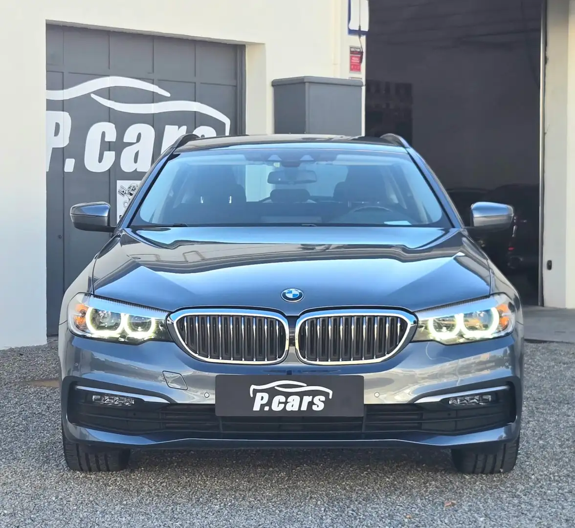BMW 520 BMW 520 TOURING Grau - 2