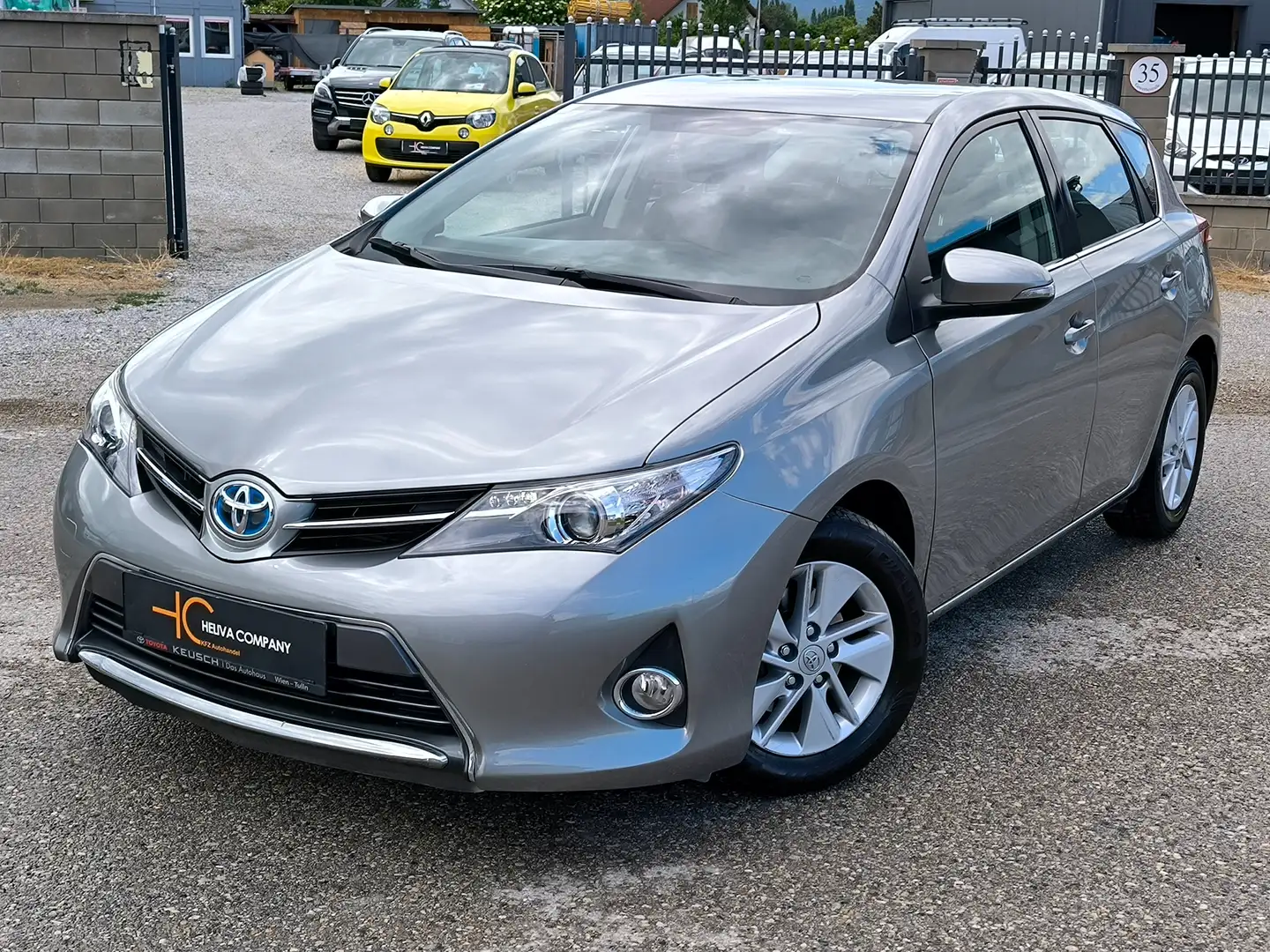 Toyota Auris Auris 1,8 VVT-i Hybrid Active Active Grau - 1