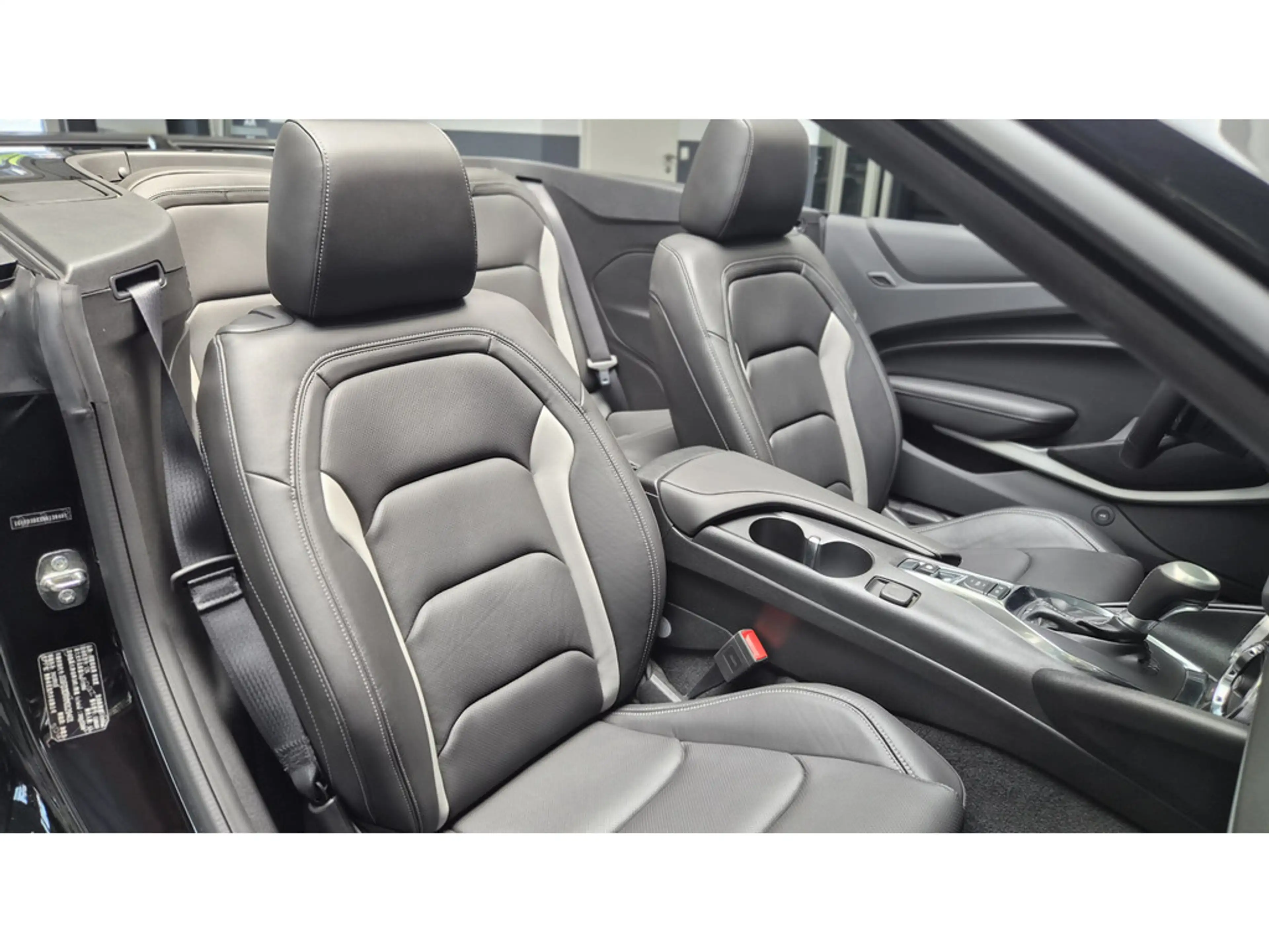 Chevrolet Camaro 2.0 RS Cabrio ALUFELGEN KLIMA LEDER — photo 9