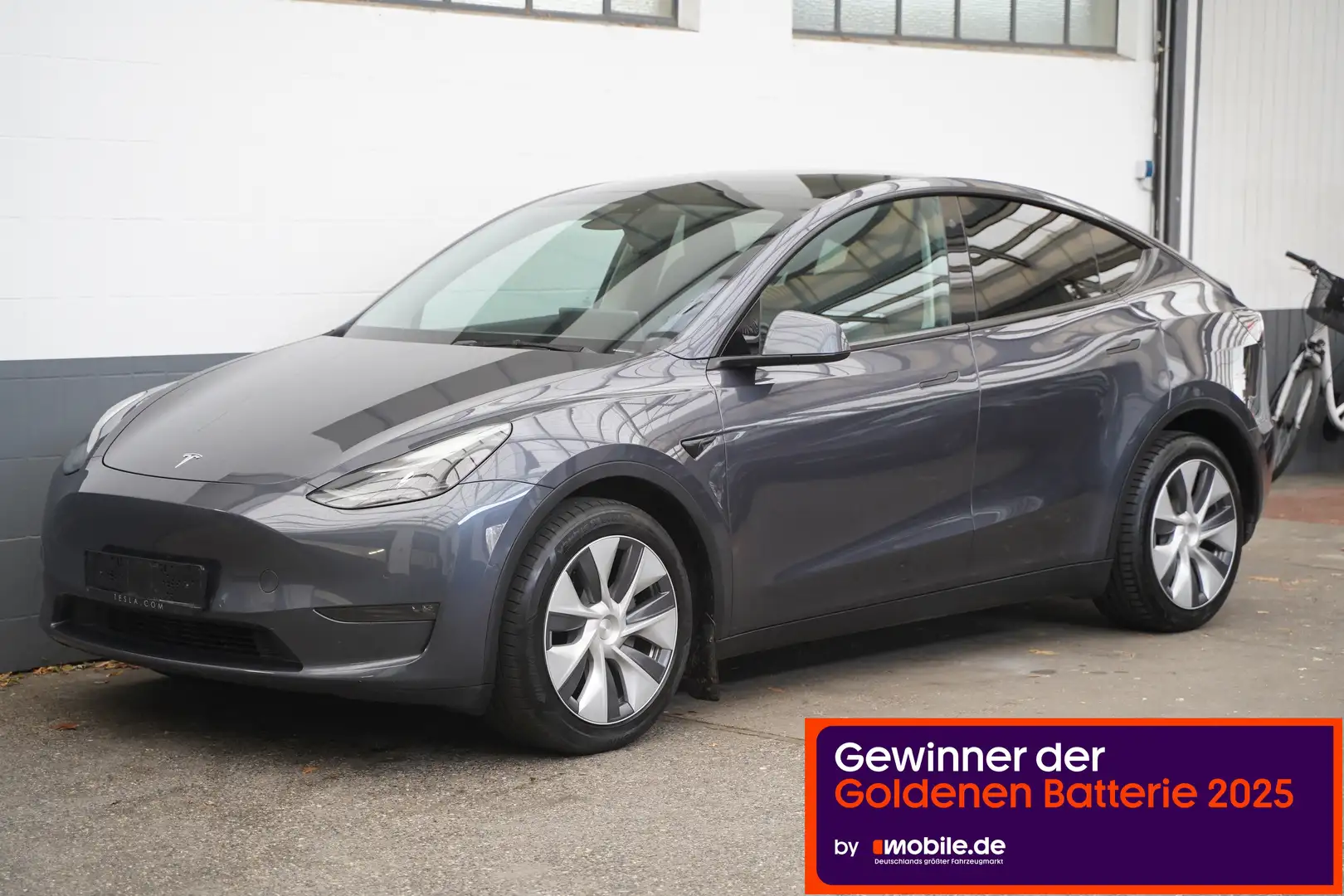 Tesla Model Y Long Range AWD *Mwst. ausweisbar*1.Hand* Grijs - 1