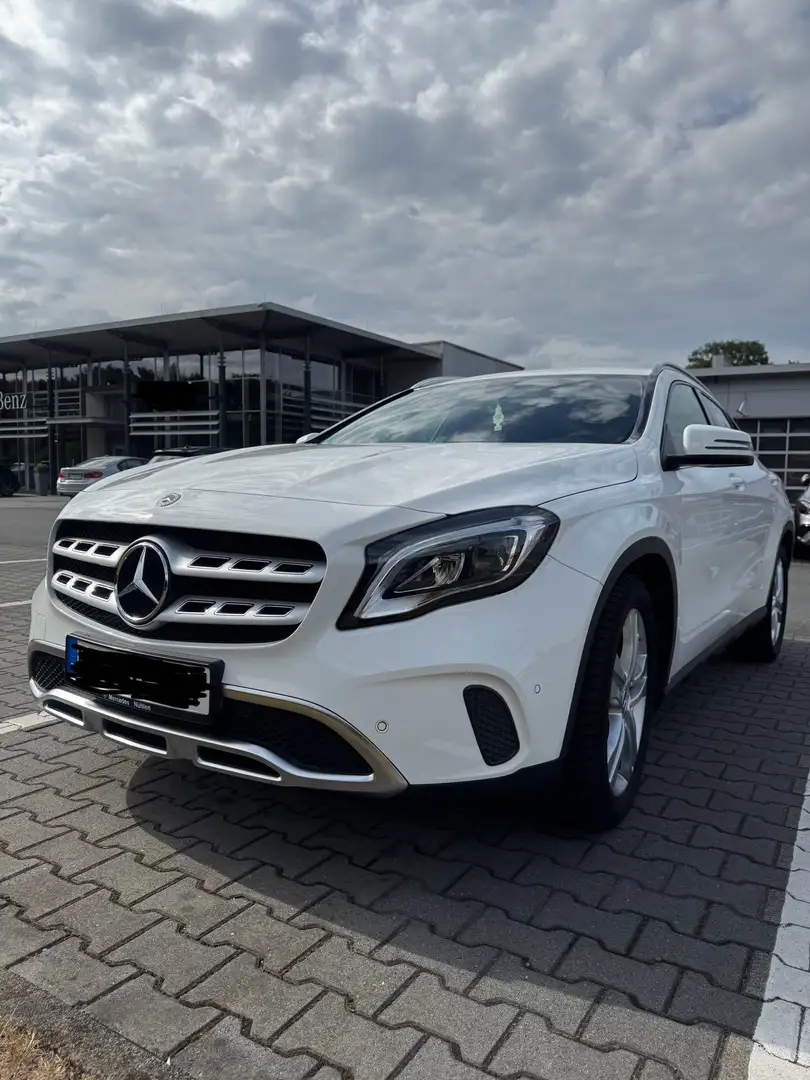 Mercedes-Benz GLA 180 GLA 180 (156.942) Weiß - 1
