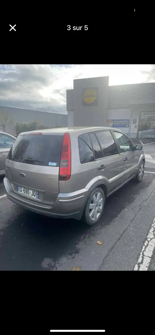 Ford Galaxy 1.9 TDI - 90 Ambiente - 2