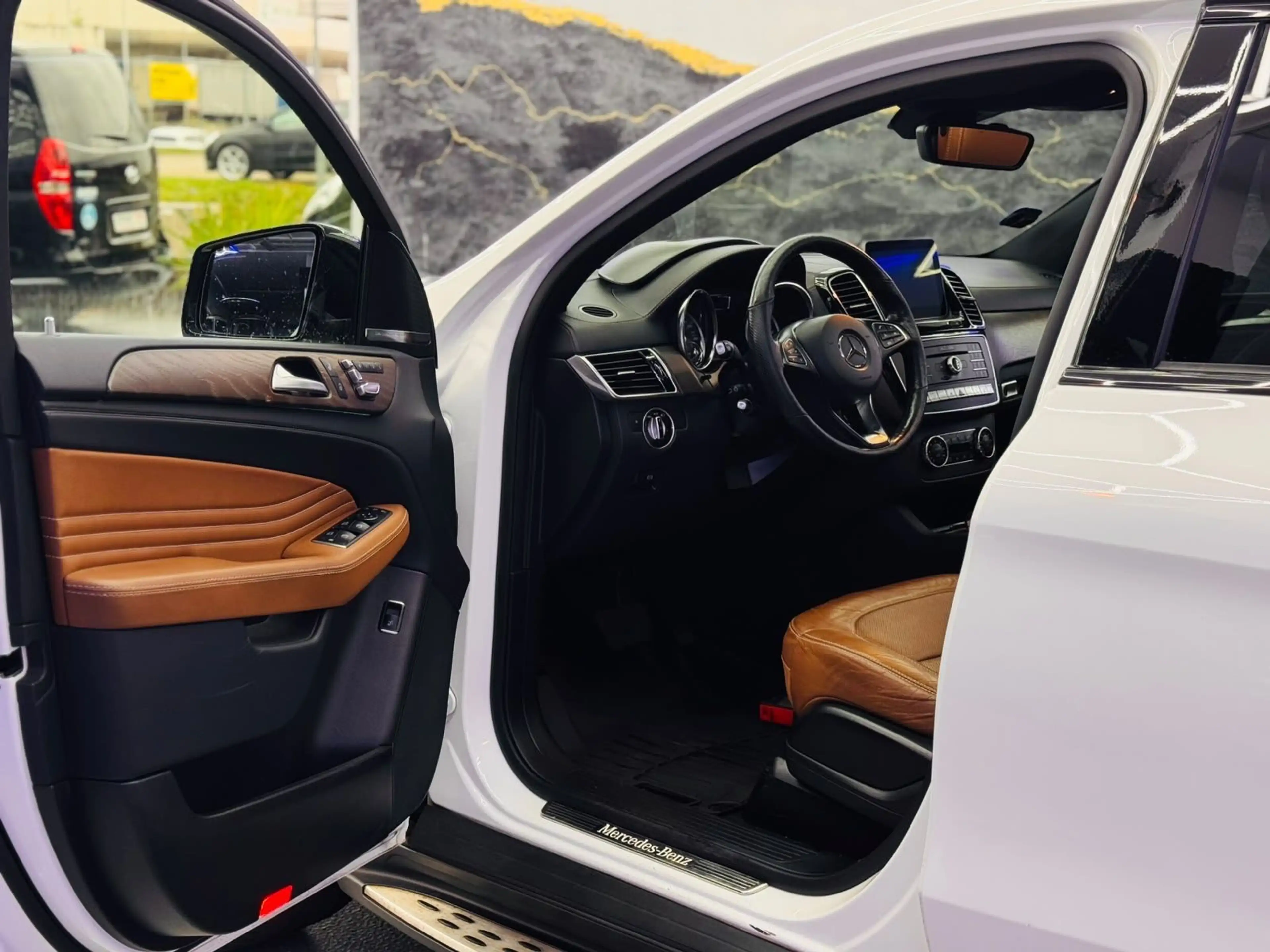 Mercedes-Benz GLE 350 Coupe AMG-Line-Night Paket — photo 11