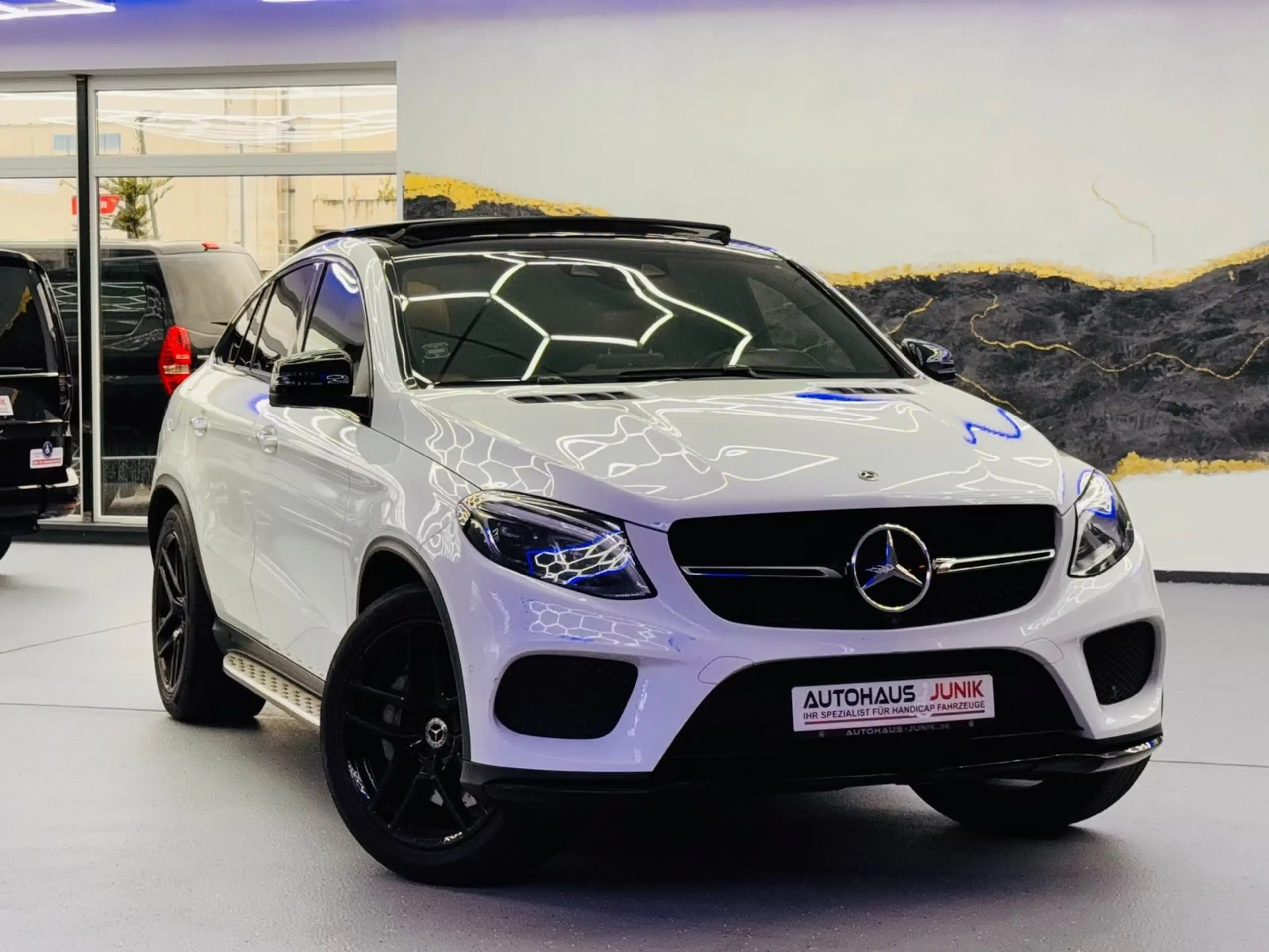 Mercedes-Benz GLE 350 Coupe AMG-Line-Night Paket