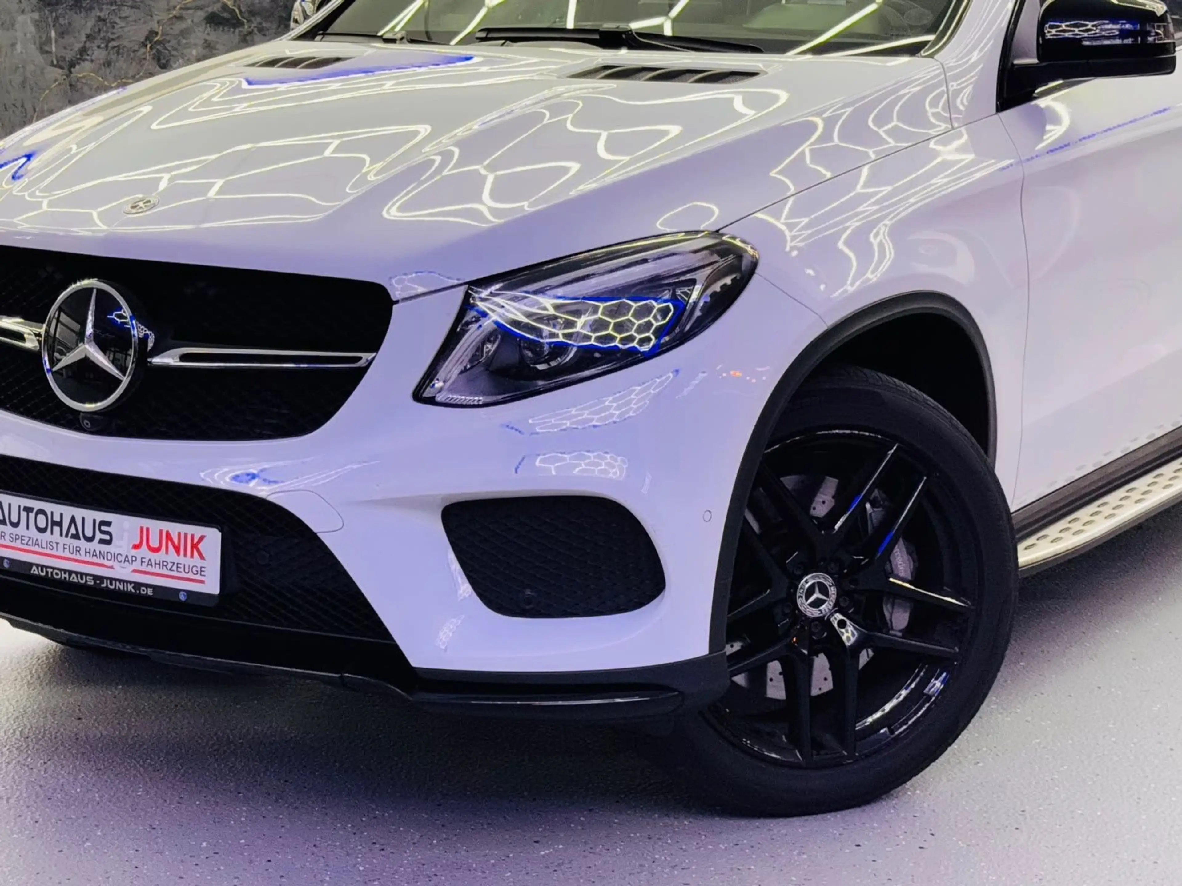 Mercedes-Benz GLE 350 Coupe AMG-Line-Night Paket — photo 6