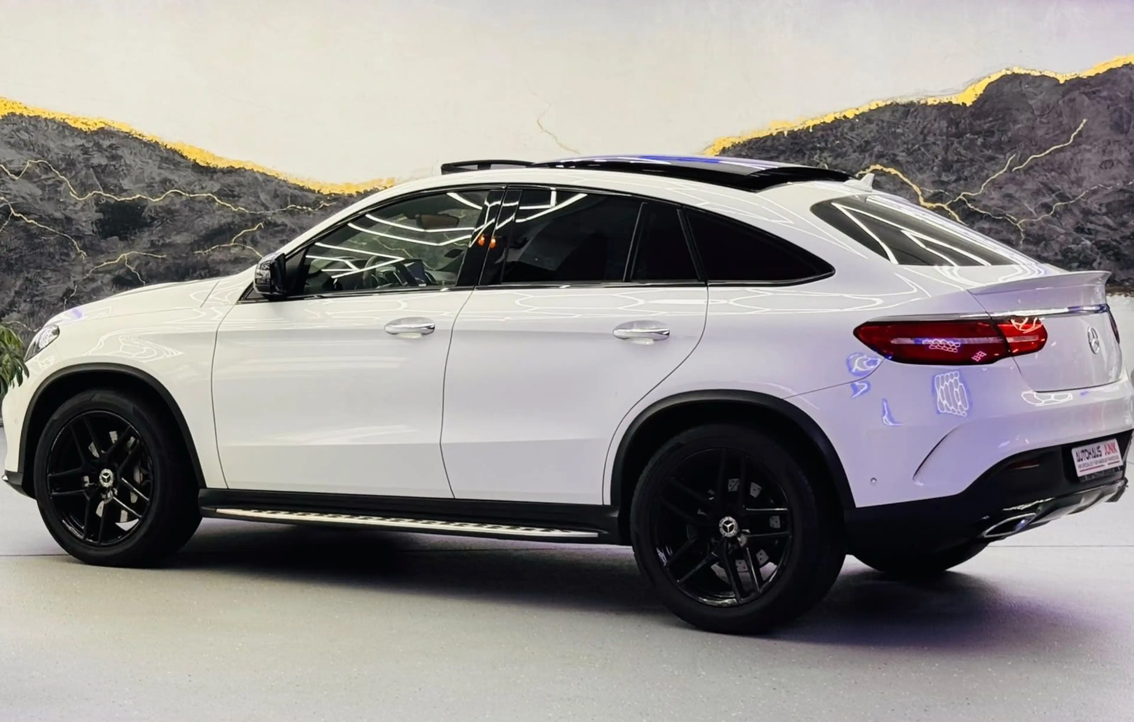 Mercedes-Benz GLE 350 Coupe AMG-Line-Night Paket — photo 7