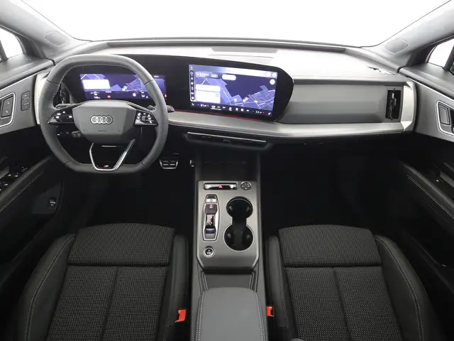 Audi E-Tron view 11