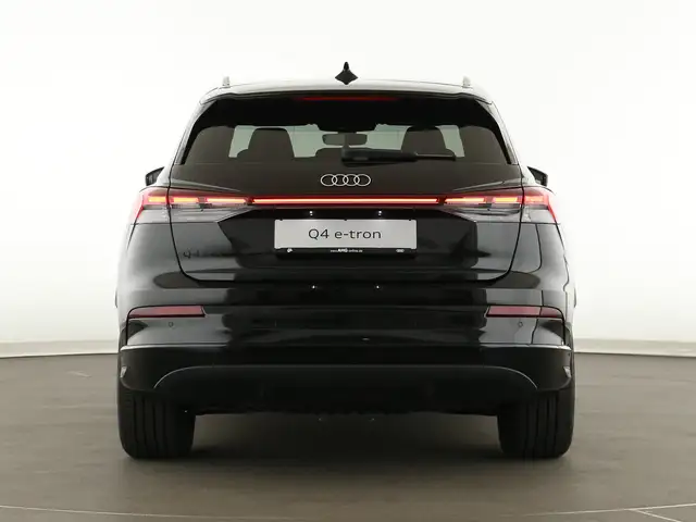 Audi E-Tron view 6