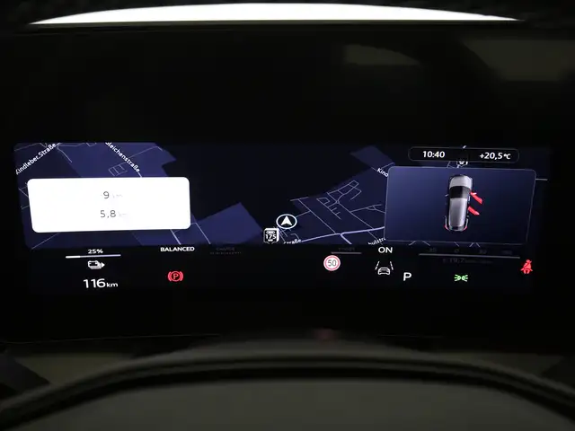 Audi E-Tron view 12
