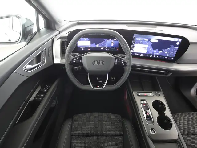 Audi E-Tron view 10