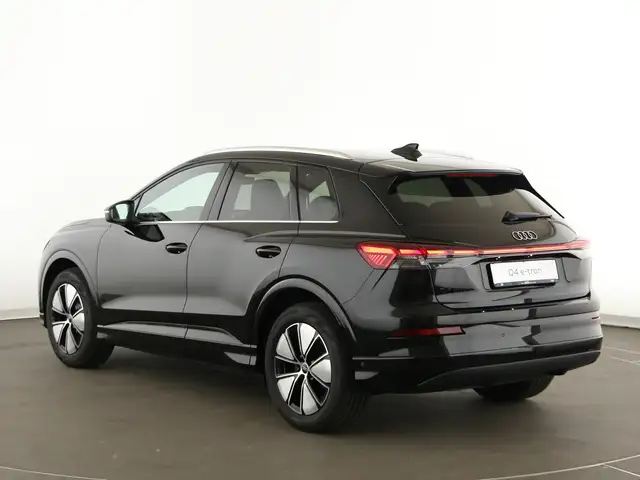 Audi E-Tron view 5