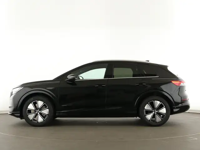 Audi E-Tron view 4
