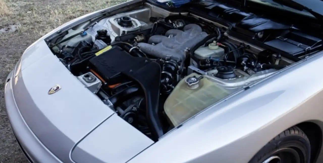 Porsche 944 2.5 Turbo, foto 12