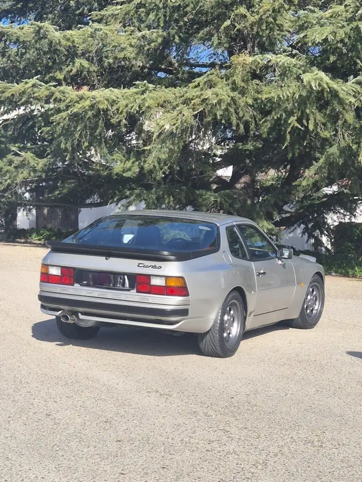 Porsche 944 2.5 Turbo, foto 6