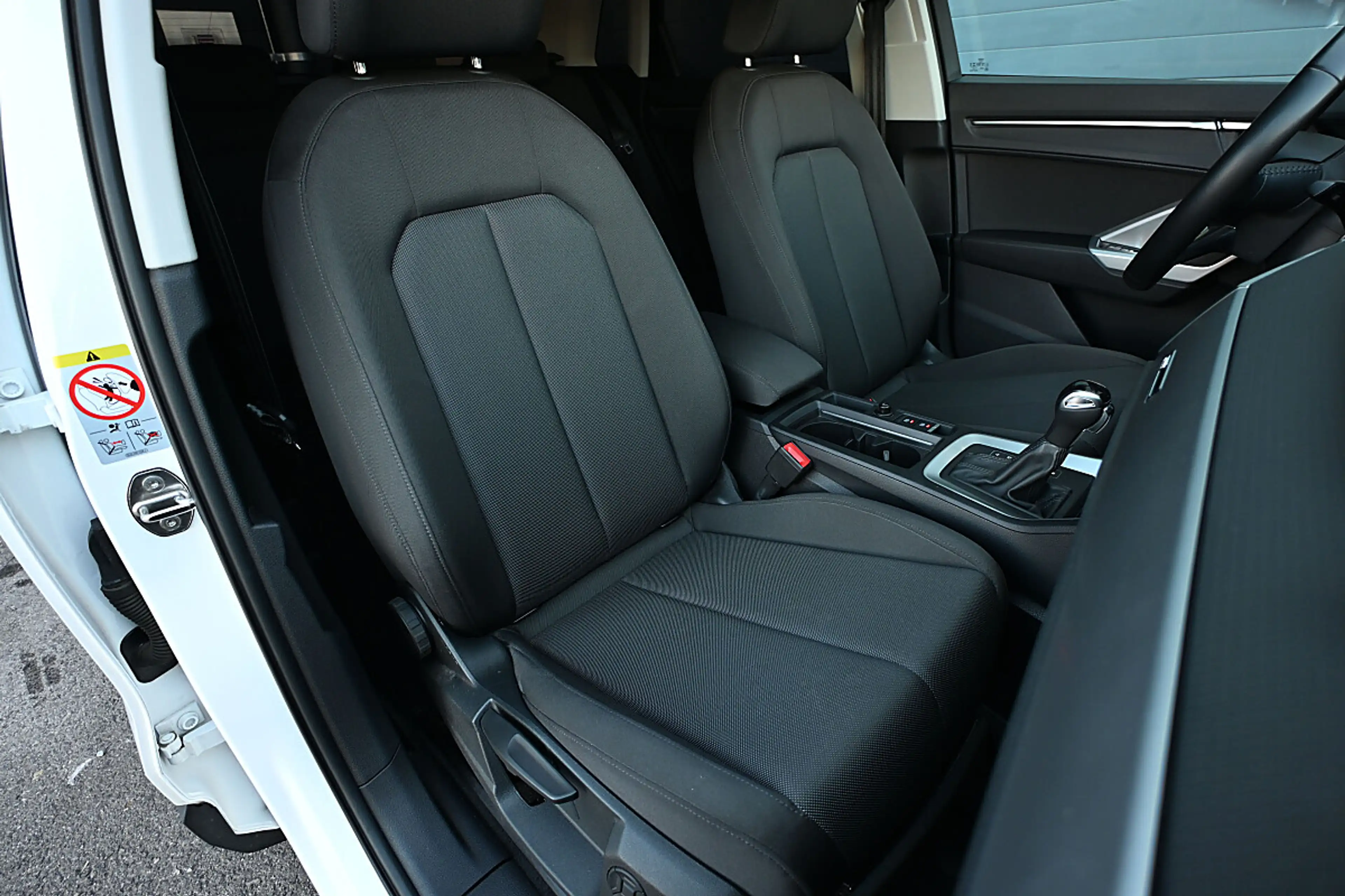 Audi Q3 35 TDI S-tronic LED, ACC, — photo 8