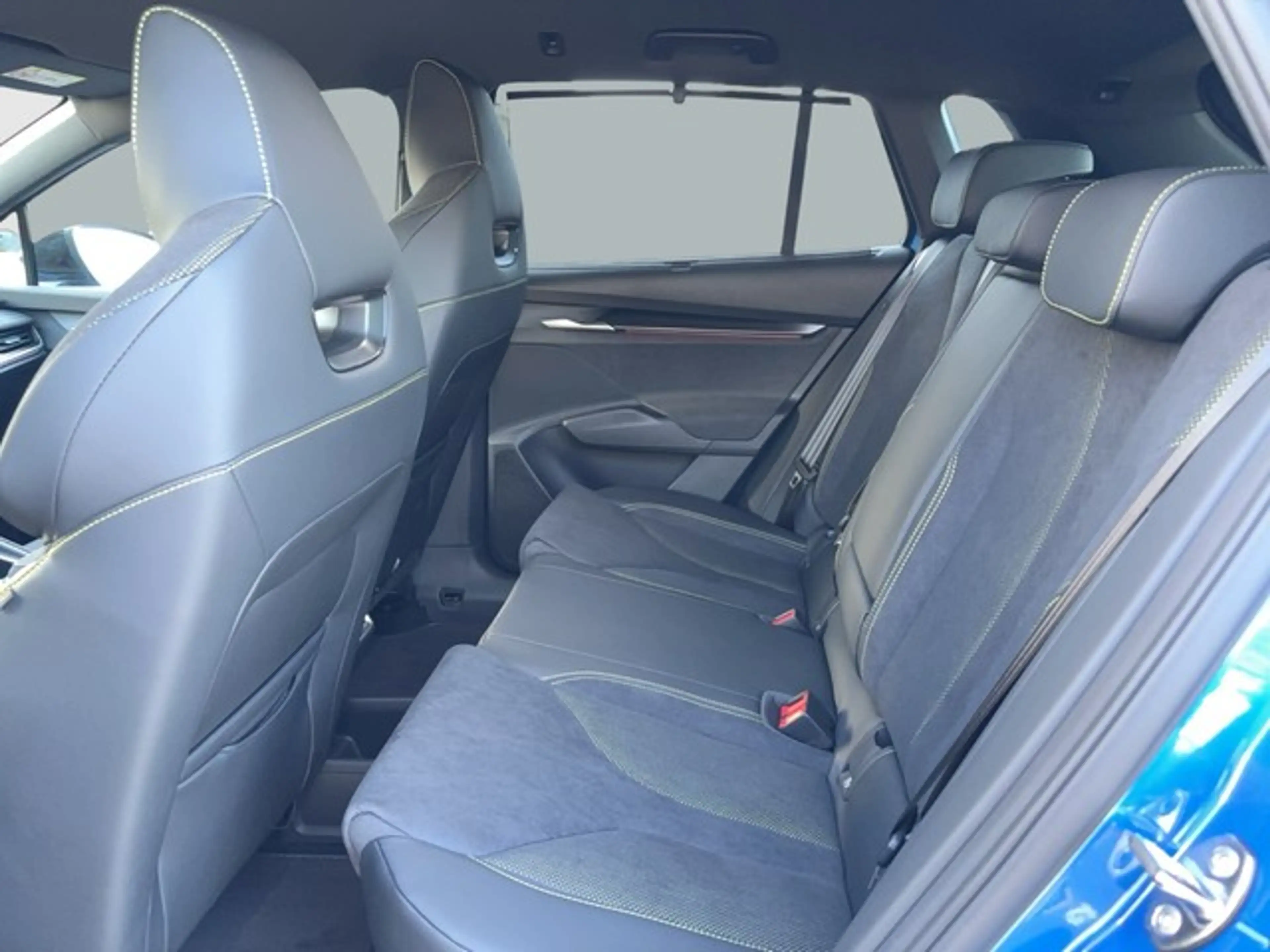 Skoda Elroq RS Lounge 4x4 AHK Matrix 360° — photo 11
