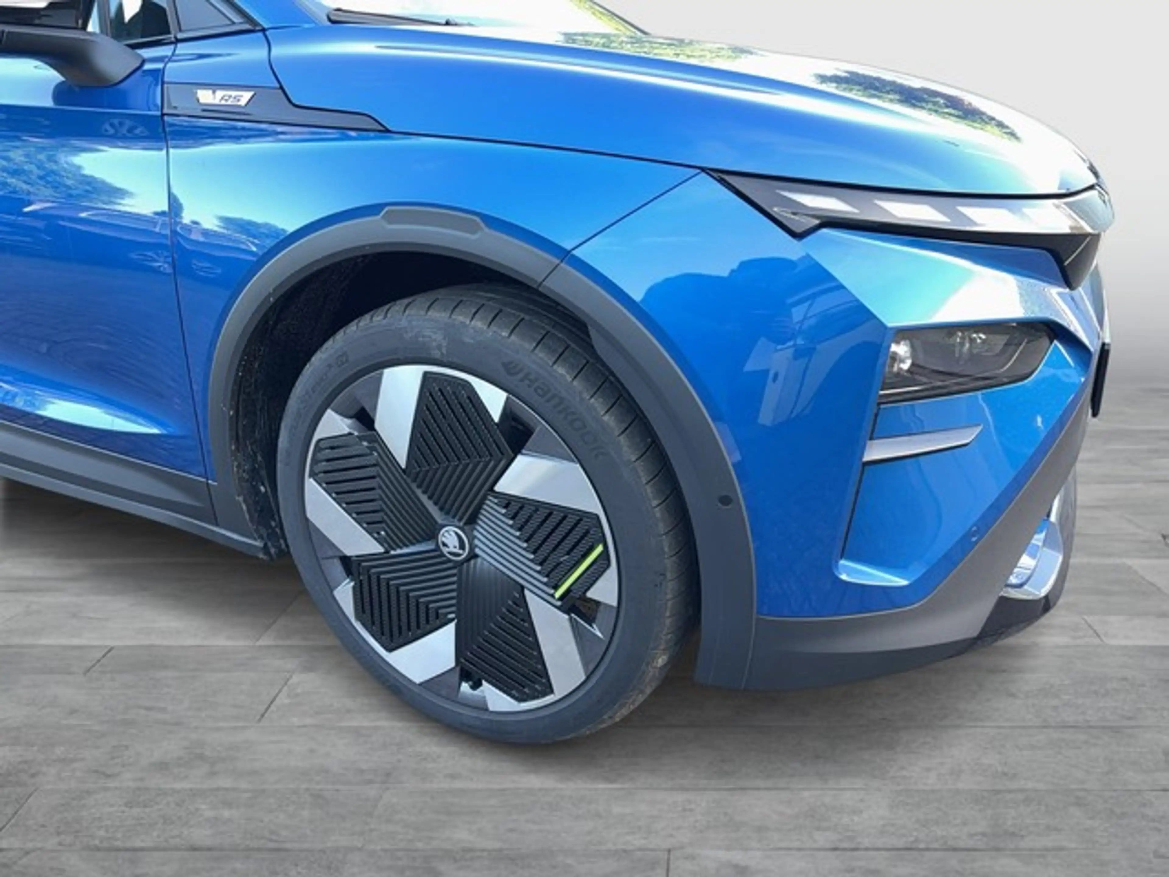 Skoda Elroq RS Lounge 4x4 AHK Matrix 360° — photo 7