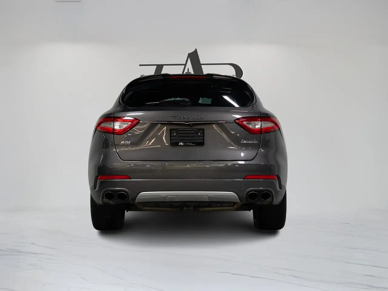 Maserati Levante снимка Maserati Levante