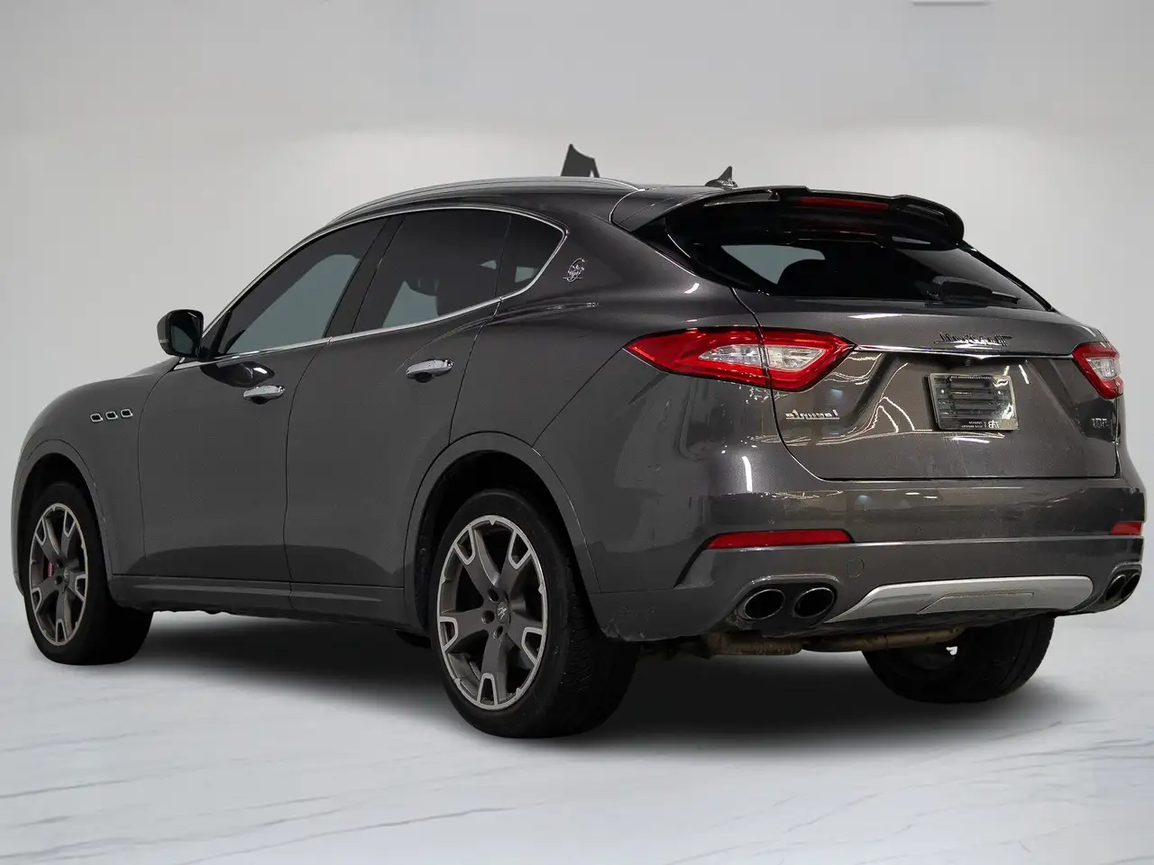 Maserati Levante снимка Maserati Levante