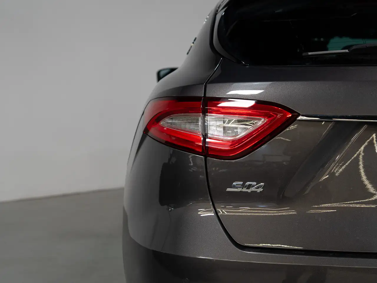 Maserati Levante снимка Maserati Levante