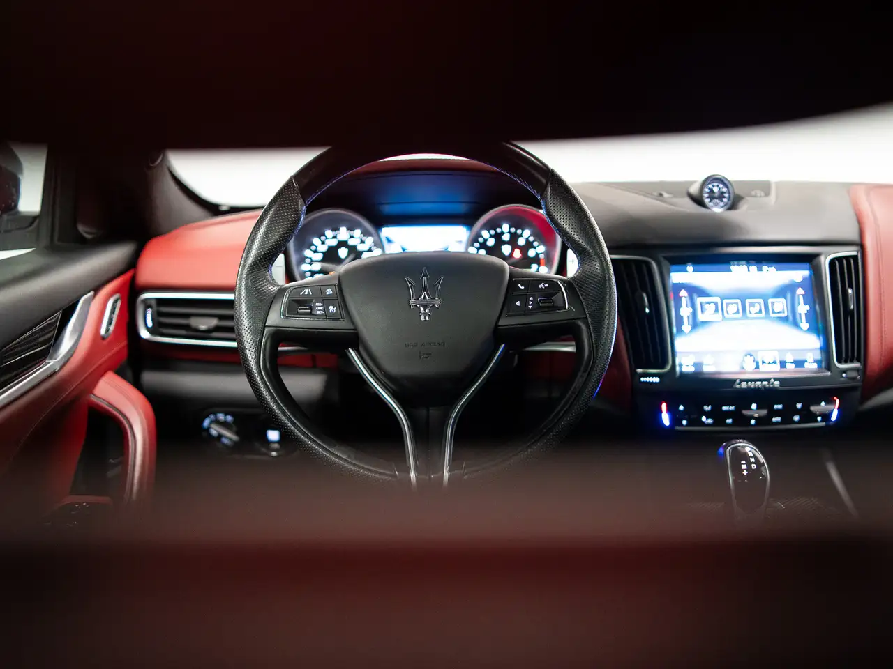 Maserati Levante снимка Maserati Levante