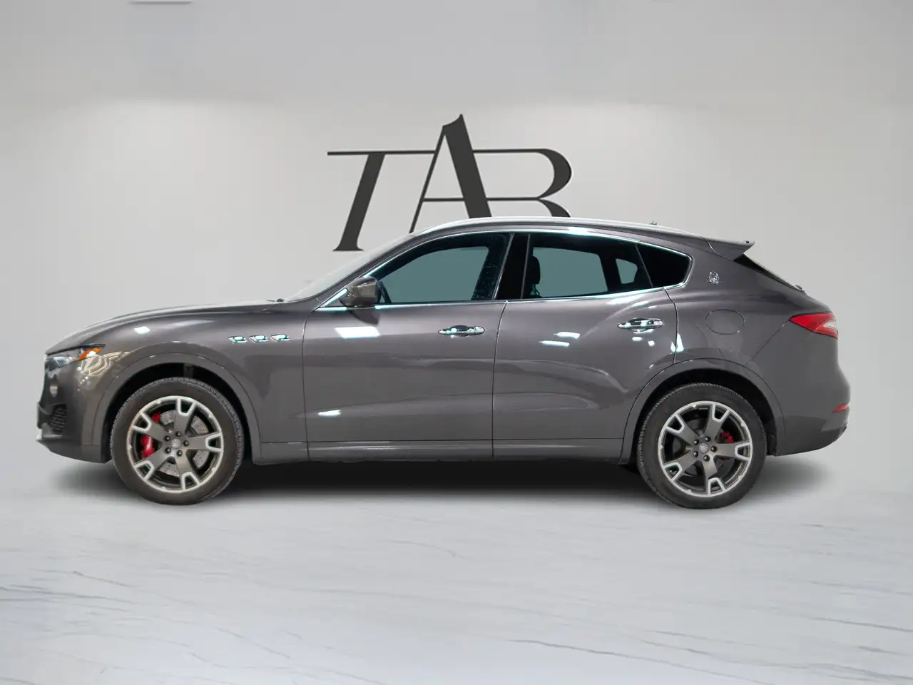 Maserati Levante снимка Maserati Levante