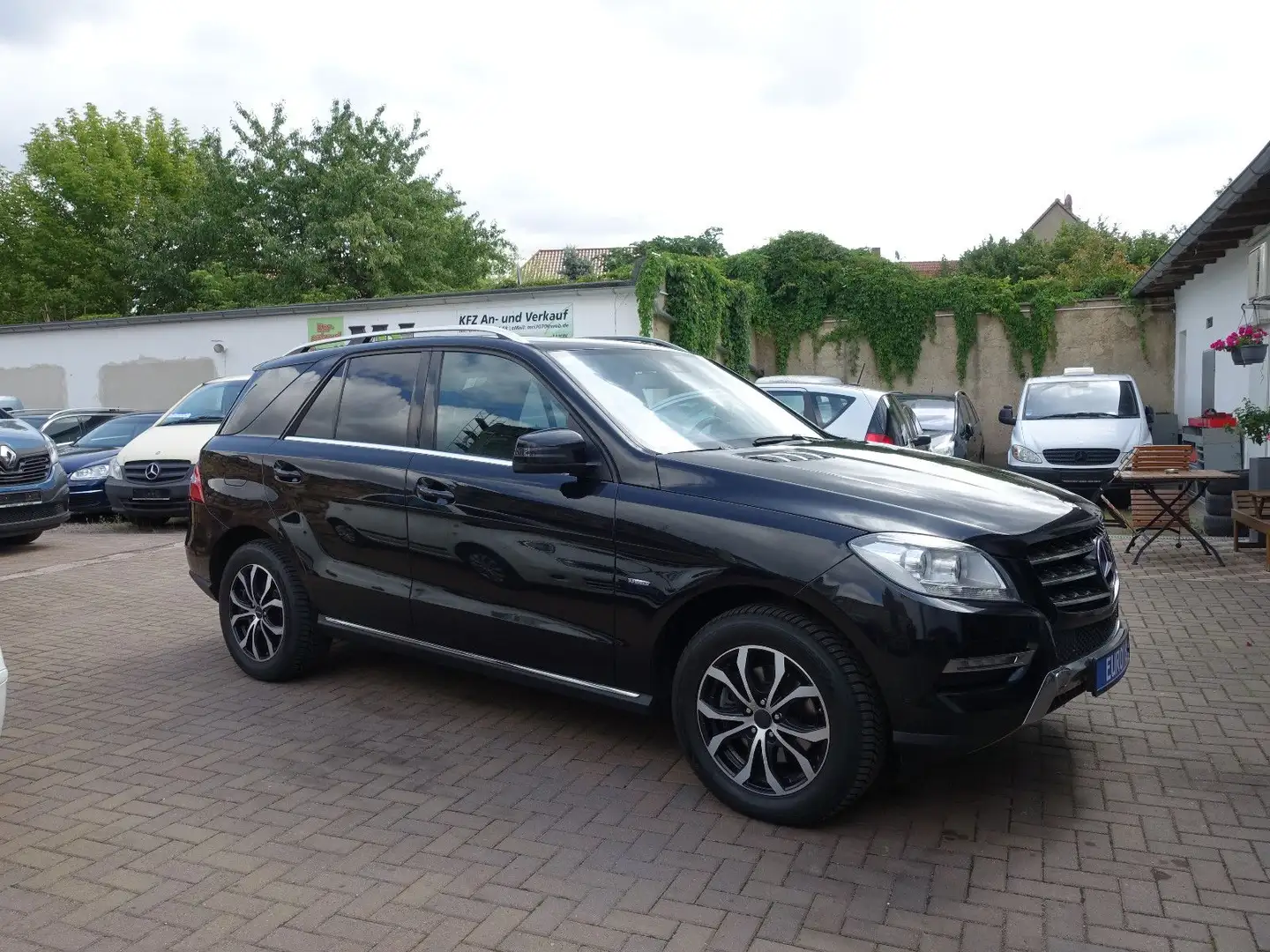 Mercedes-Benz ML 350 CDI BlueTec, EU6, AHK, Webasto, Luftfeder Negru - 1