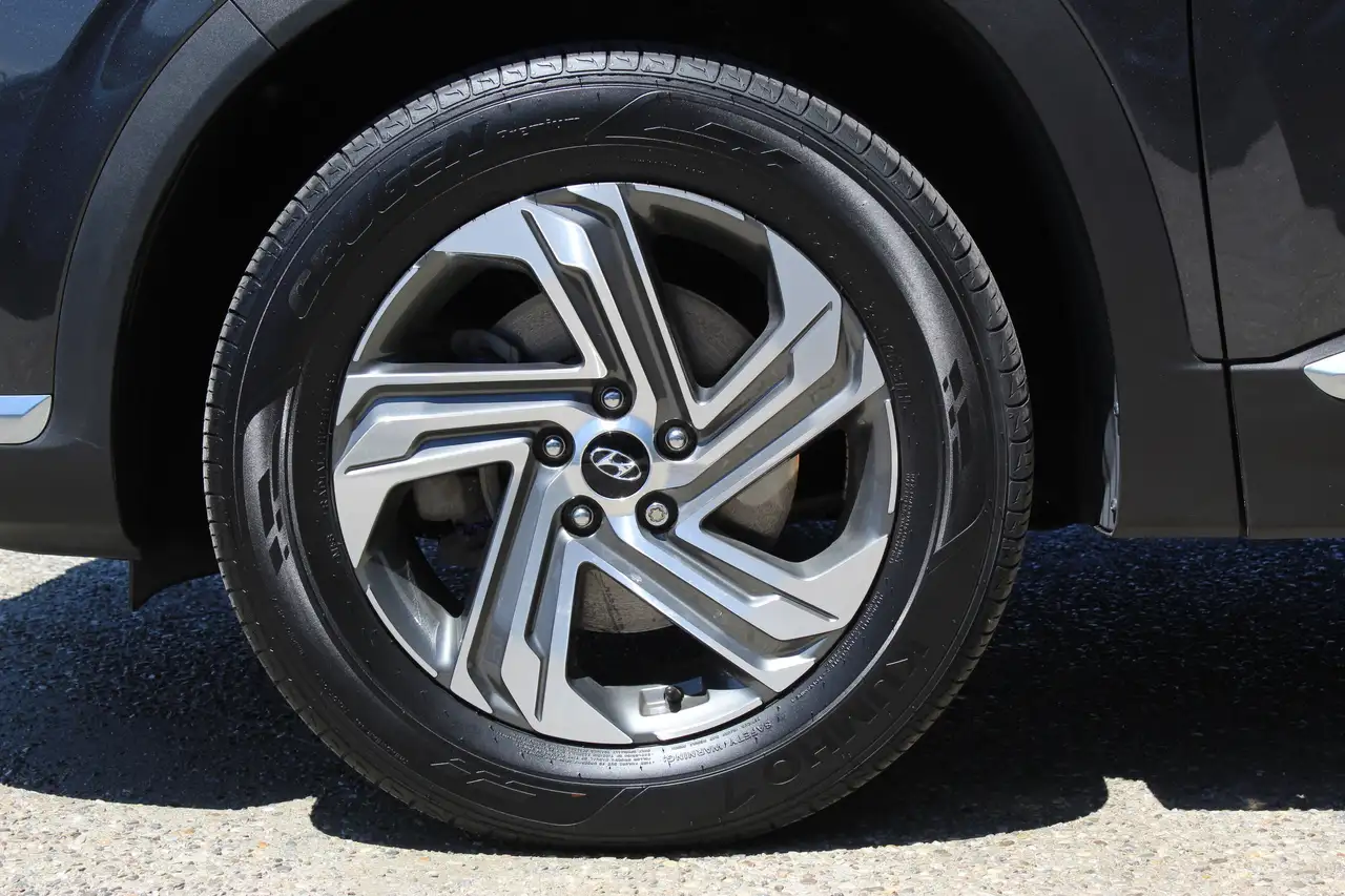 Hyundai SANTA FE снимка Hyundai SANTA FE