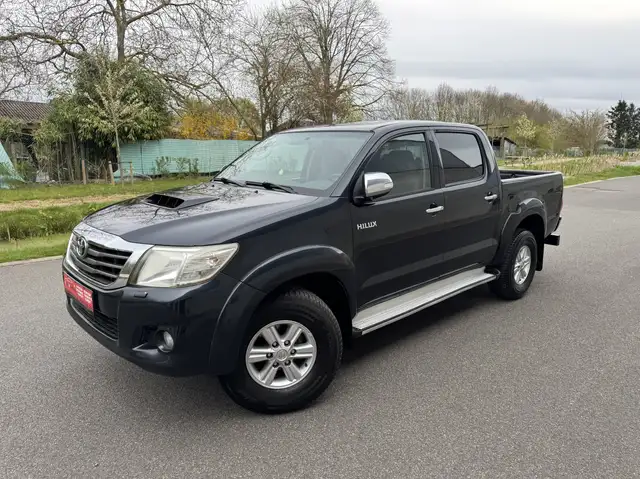 Toyota Hilux 2.5D-4D 4WD / Manual / Export Afrik Only
