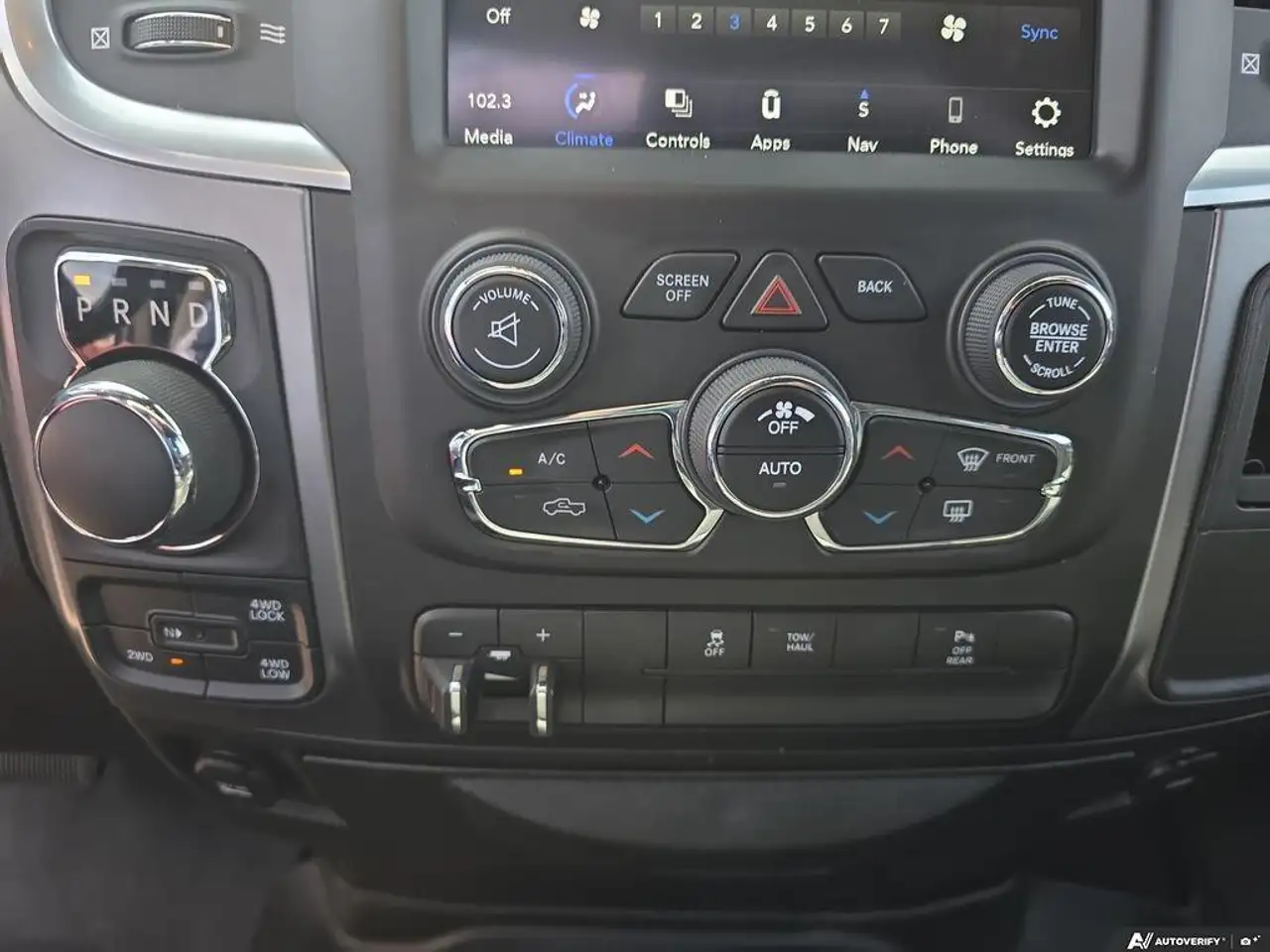 RAM 1500 снимка RAM 1500