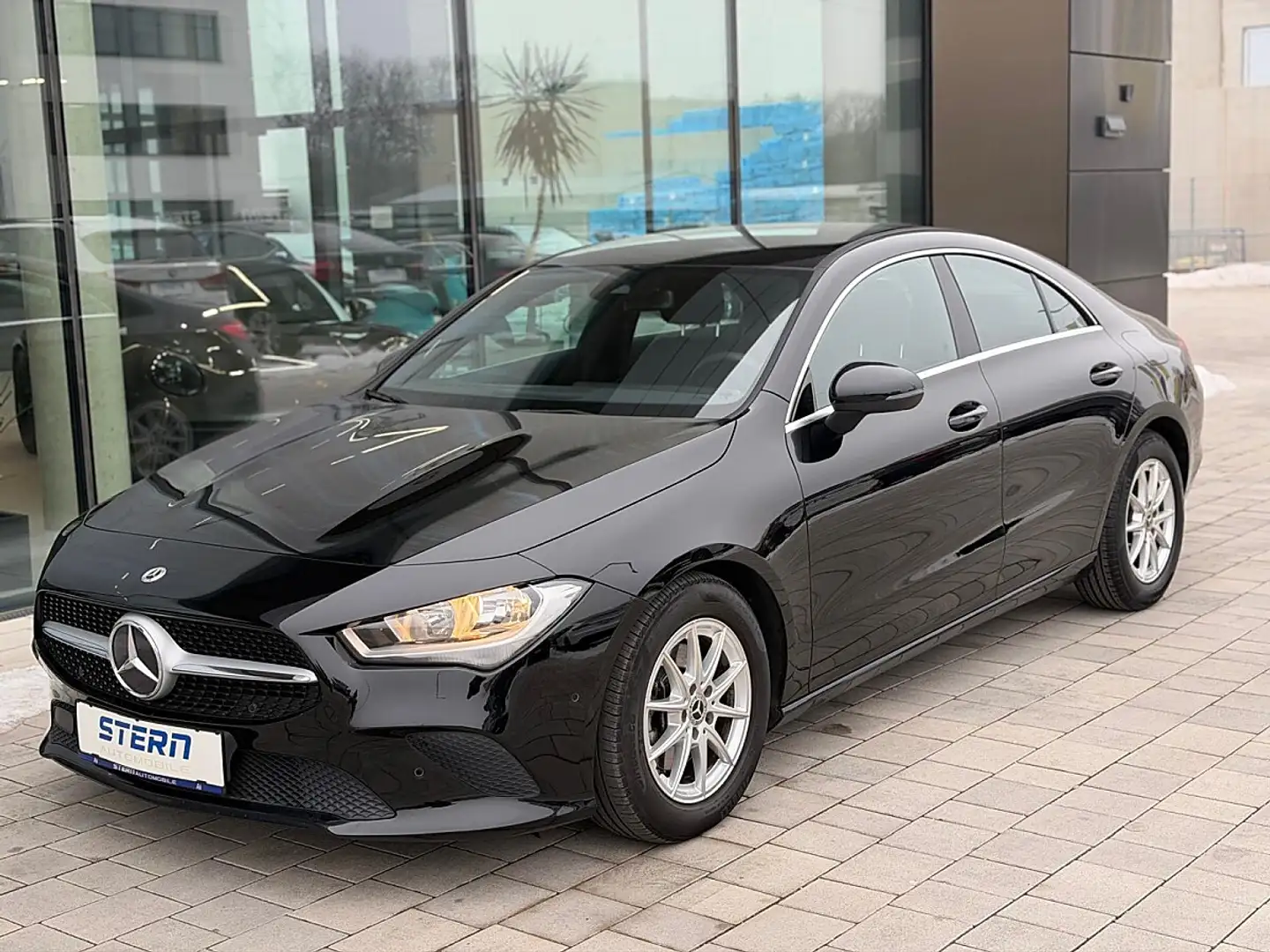 Mercedes-Benz CLA 180 d Aut. *KAMERA* WIDESCREEN* Schwarz - 1