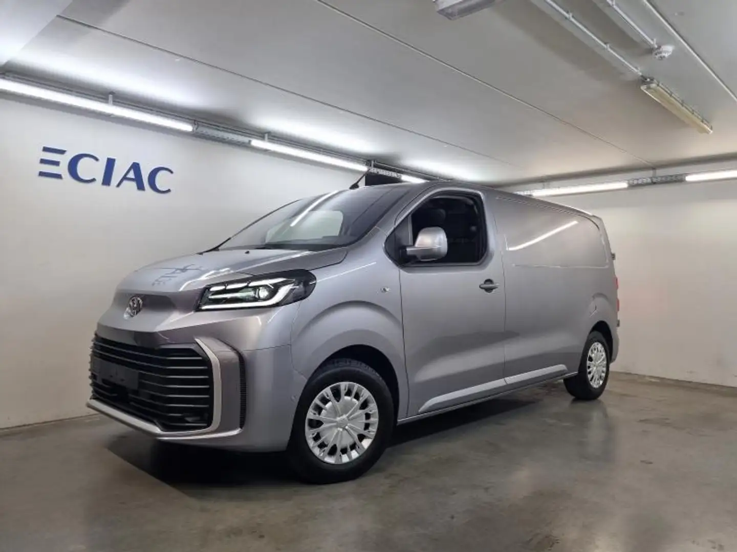 Toyota Proace Dynamic 1d - Nieuw!!! Gris - 1