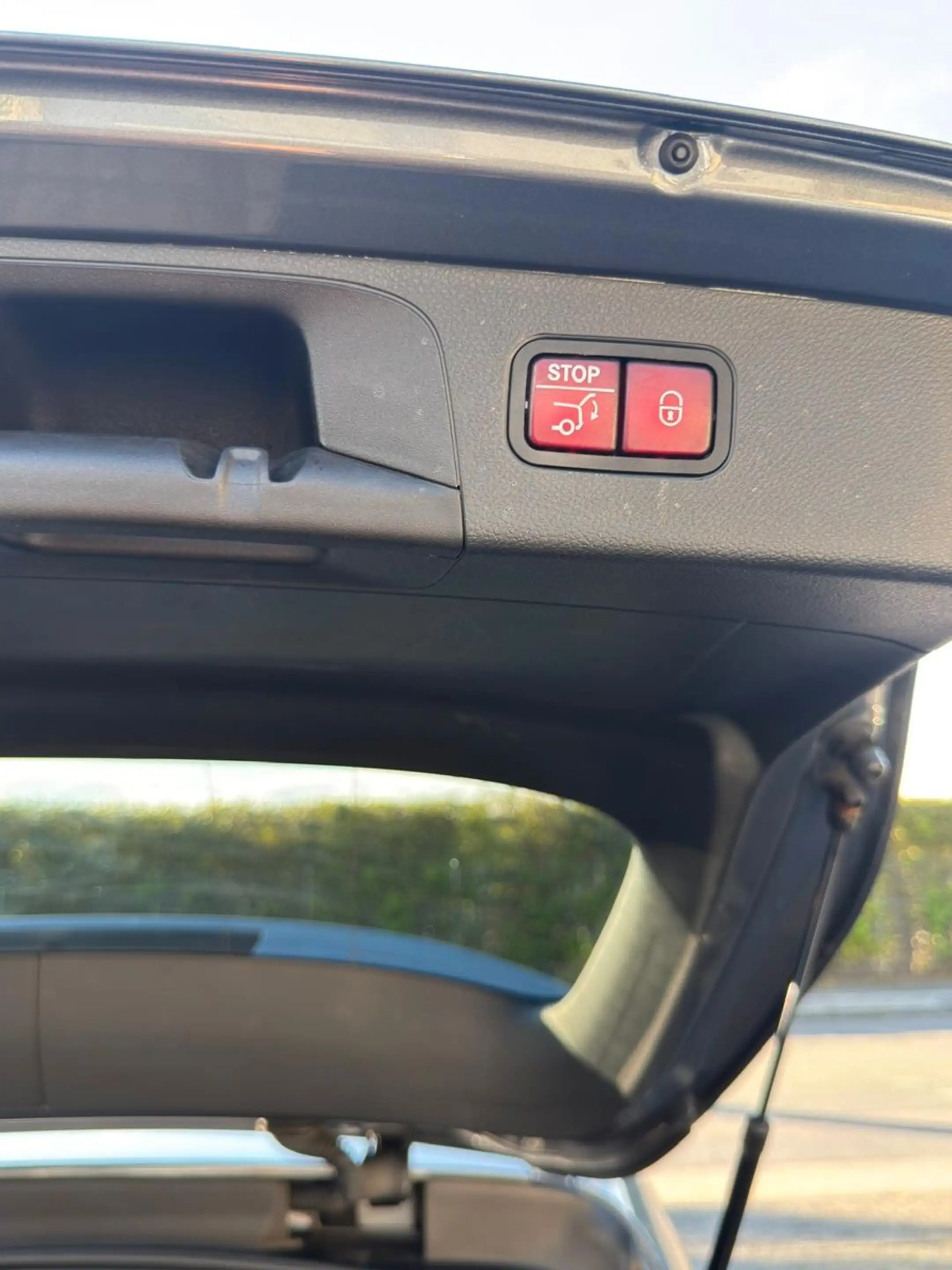 Mercedes-Benz GLC 250 d 4Matic AMG Line Pano ACC HeadUp Luft — photo 13