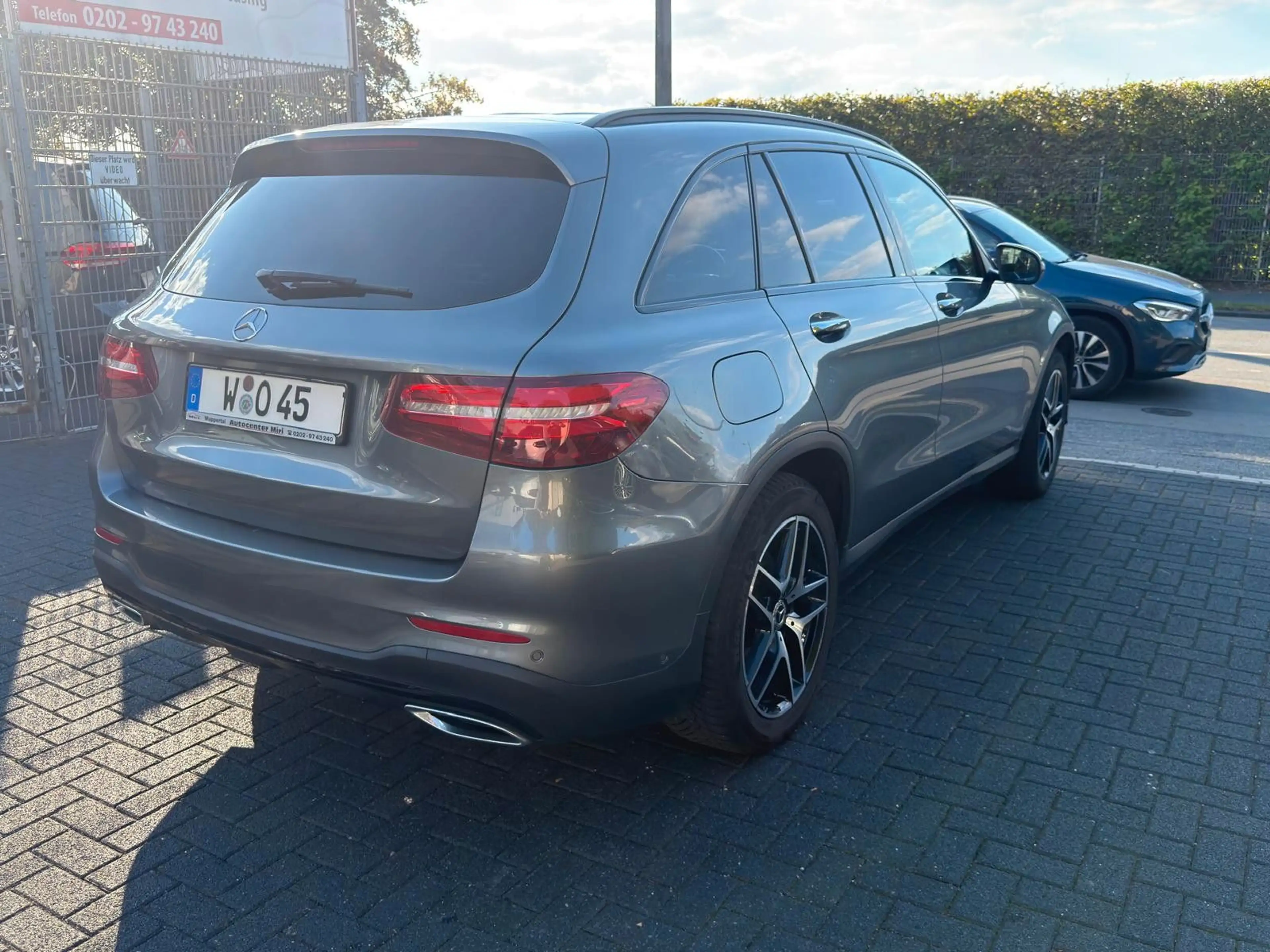 Mercedes-Benz GLC 250 d 4Matic AMG Line Pano ACC HeadUp Luft — photo 4