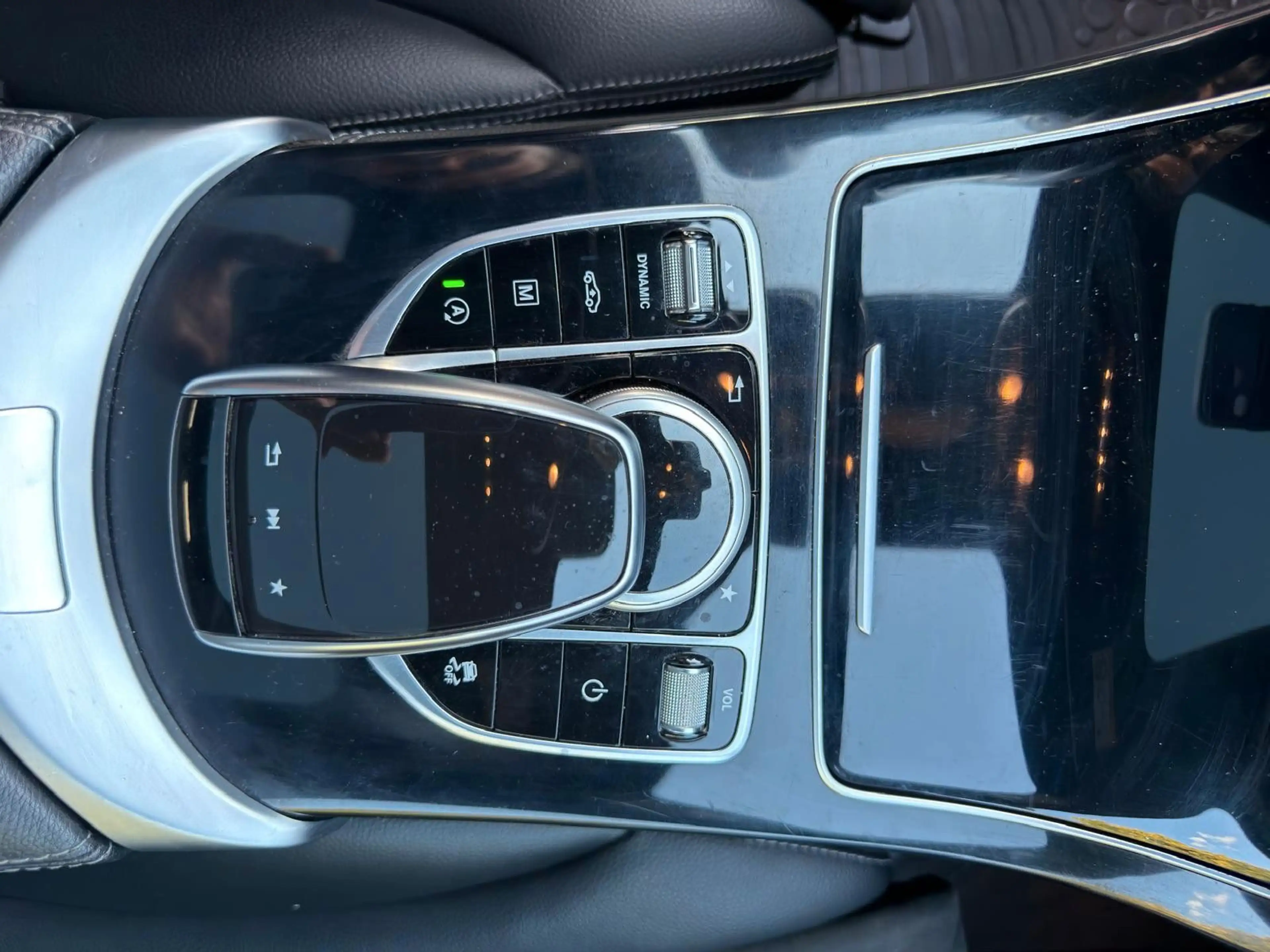 Mercedes-Benz GLC 250 d 4Matic AMG Line Pano ACC HeadUp Luft — photo 10