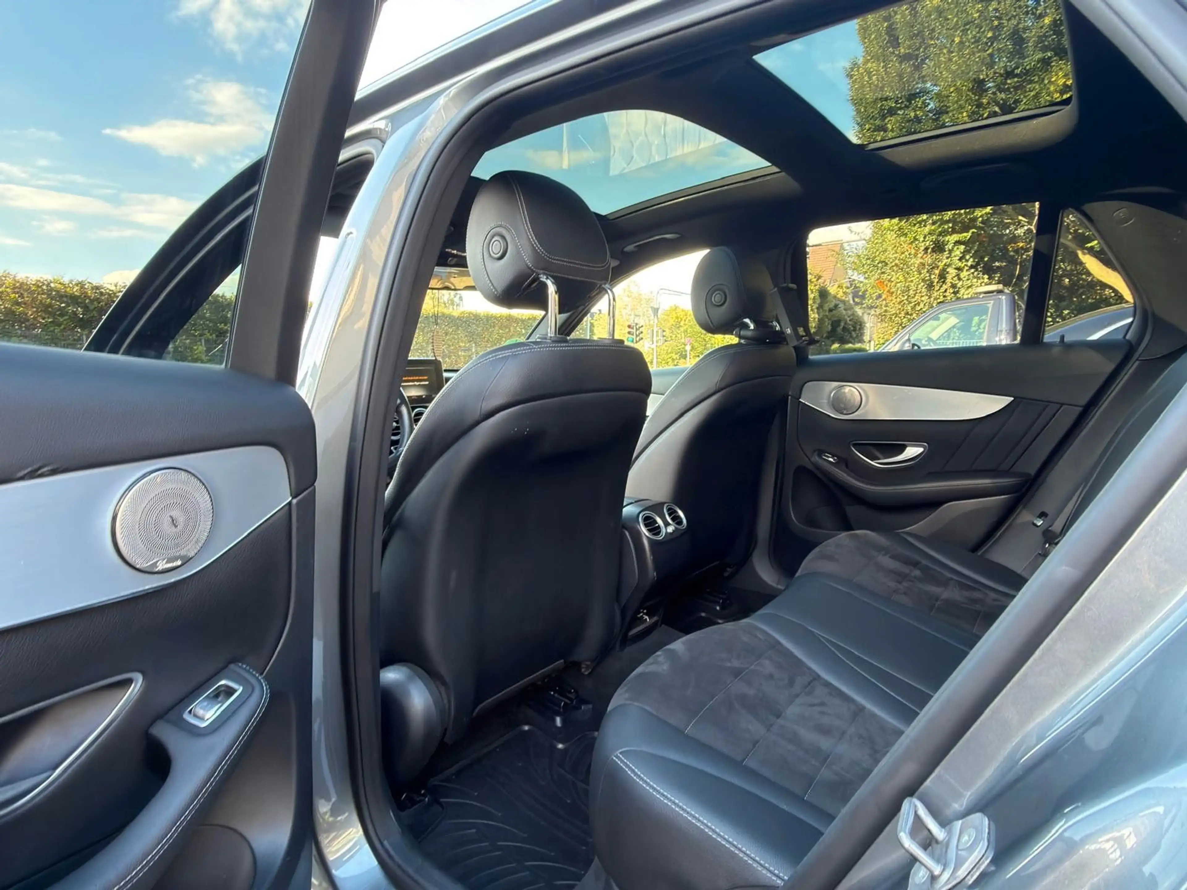 Mercedes-Benz GLC 250 d 4Matic AMG Line Pano ACC HeadUp Luft — photo 6