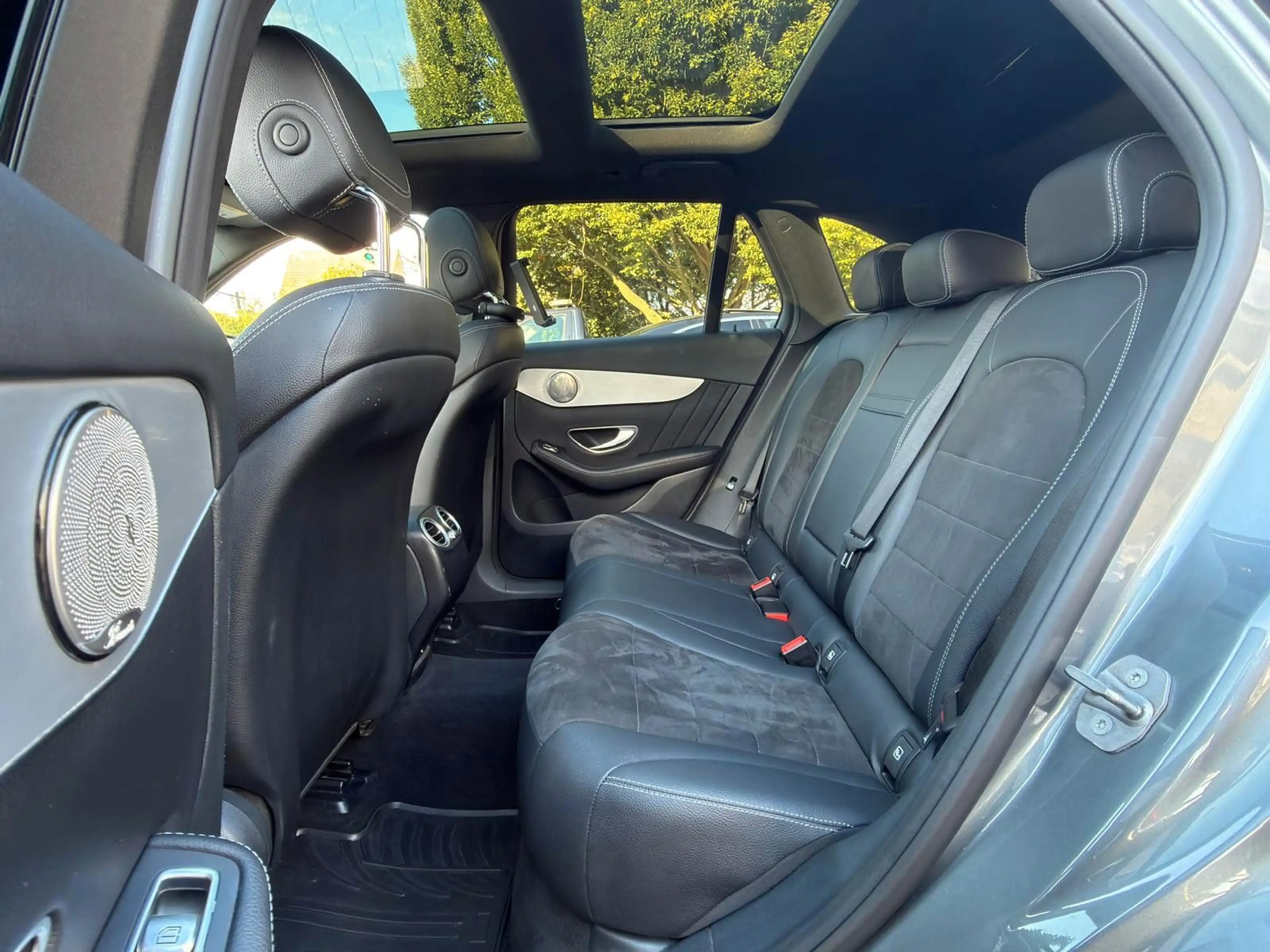 Mercedes-Benz GLC 250 d 4Matic AMG Line Pano ACC HeadUp Luft — photo 7